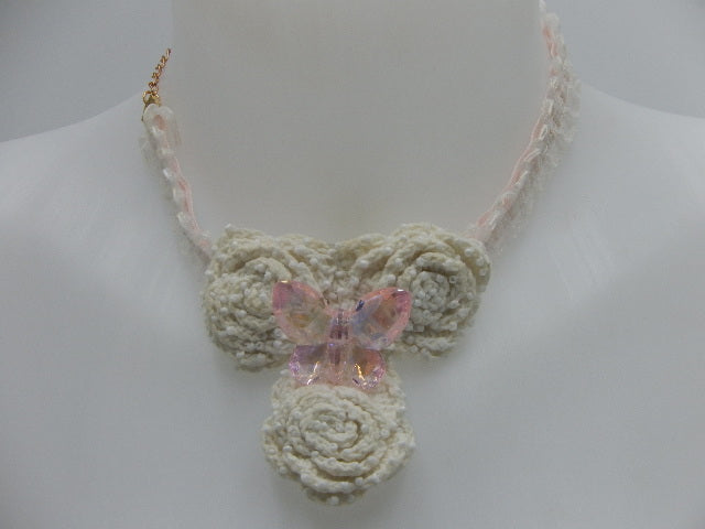 Ras de cou fleurs au crochet