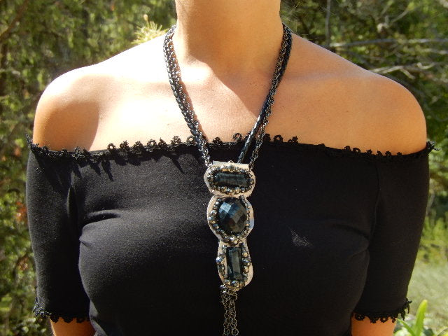 Sautoir gros strass noir