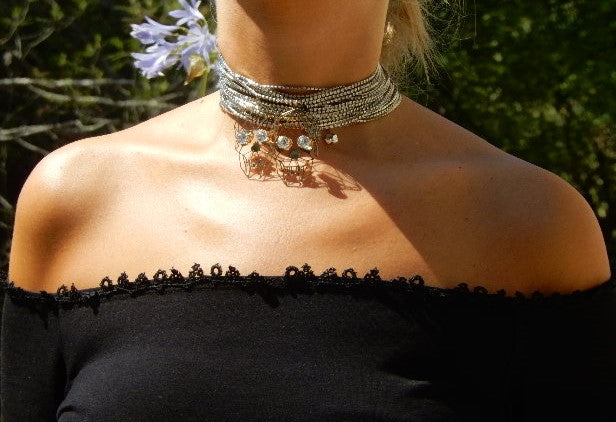 Ras de cou tête de mort