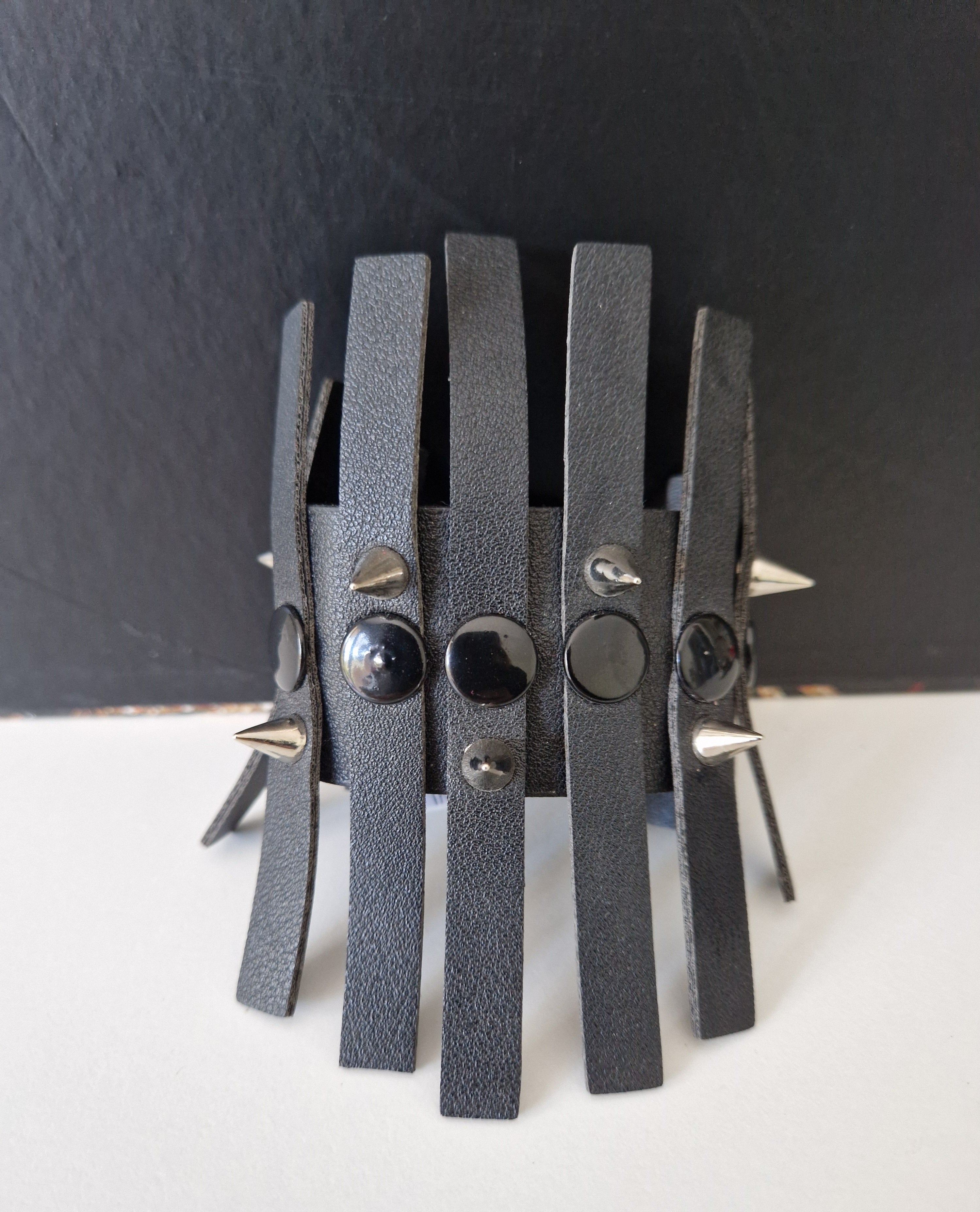 Manchette à franges noire