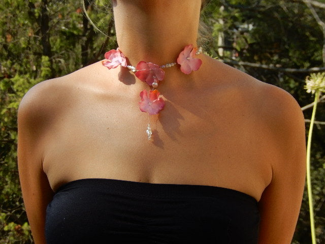 Ras de cou fleurs roses