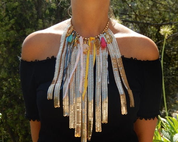 Collier lamelles colorées