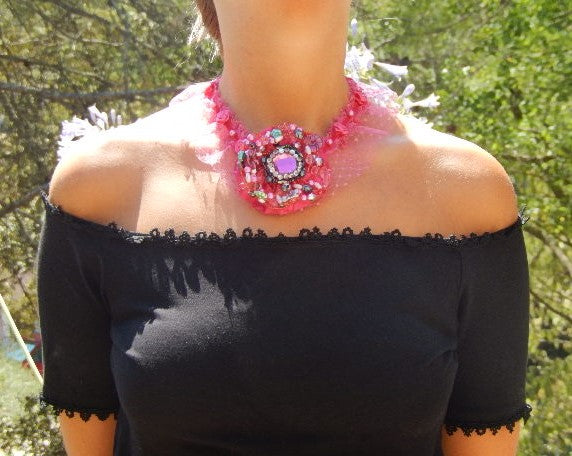 Collier médaillon fuchsia