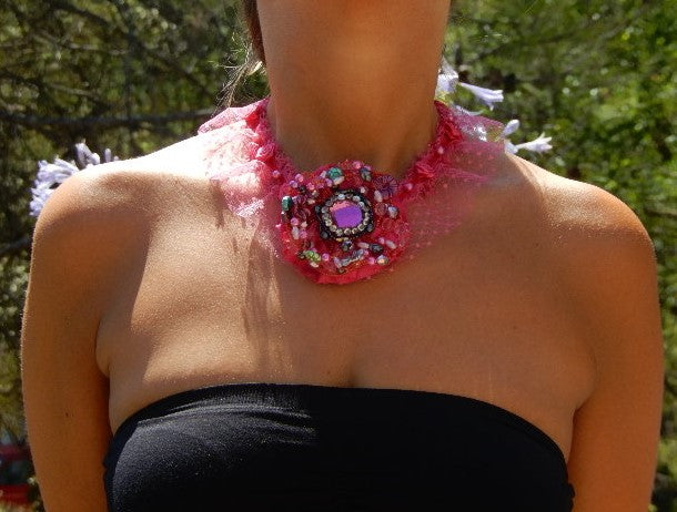 Collier médaillon fuchsia