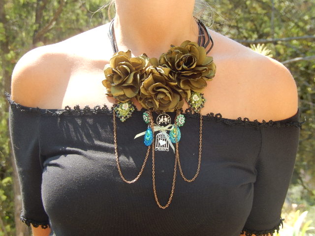 Collier mousse