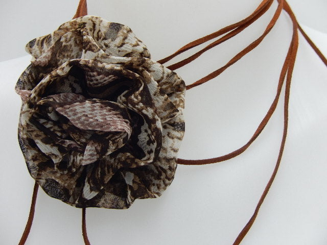 Collier corde en daim