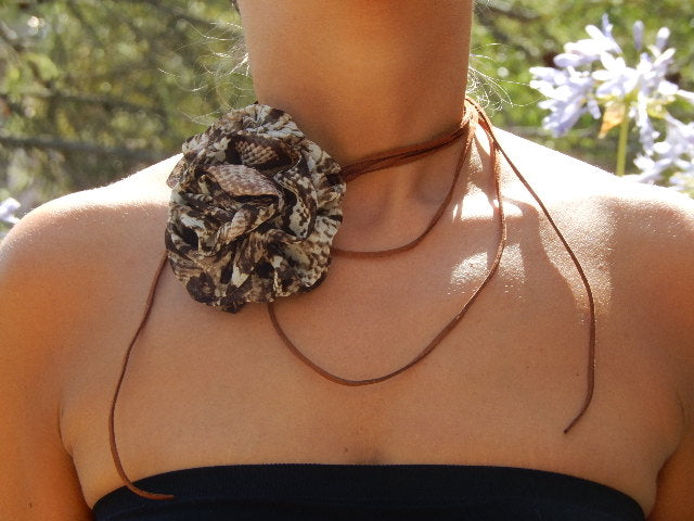 Collier corde en daim