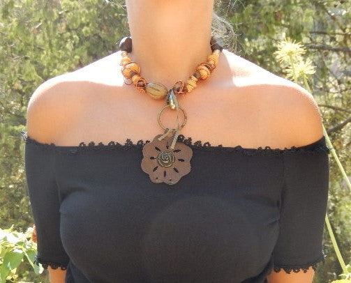 Collier graines