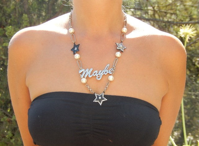 Collier maybe