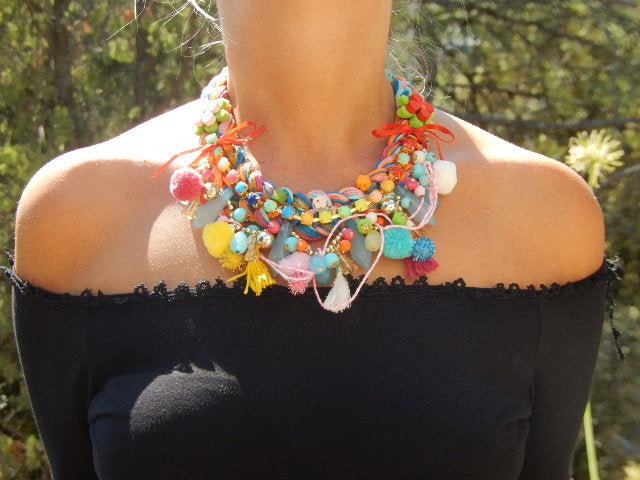 Collier tresse multicolore