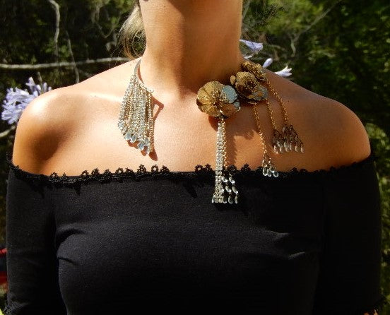 Collier fleurs dorées