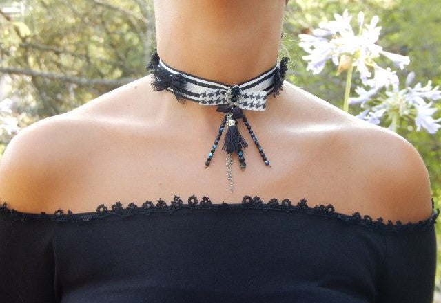 Ras de cou nœud pied de poule