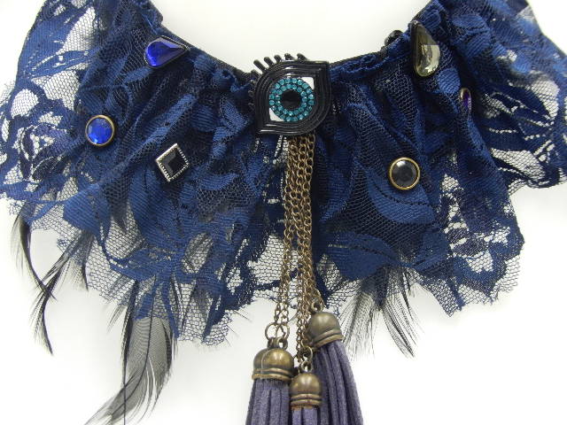 Collier yeux
