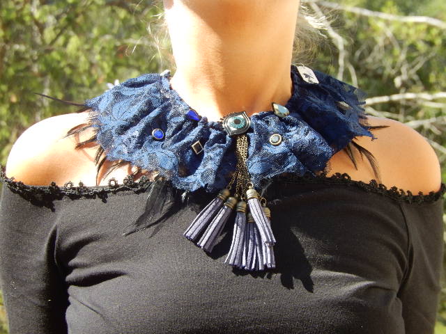 Collier yeux