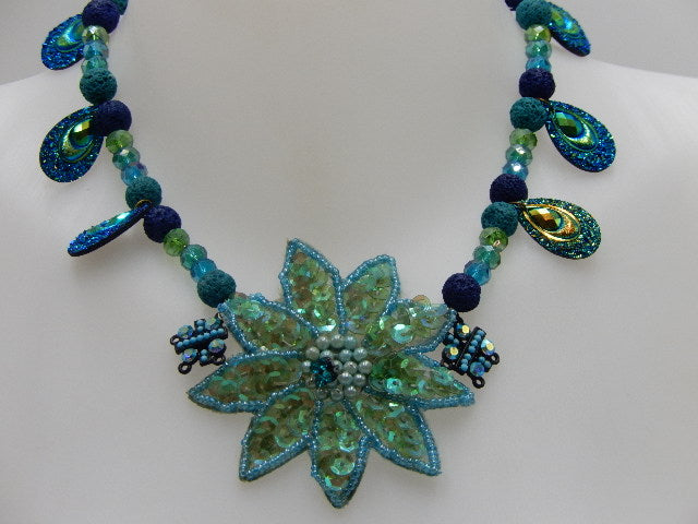 Collier fleur strass turquoise