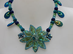 Collier fleur strass turquoise