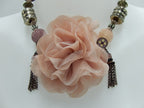 Collier rose