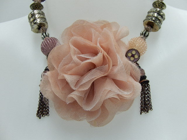 Collier rose