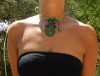 Ras de cou baroque vert