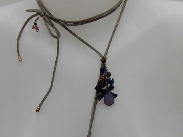 Collier fil en daim