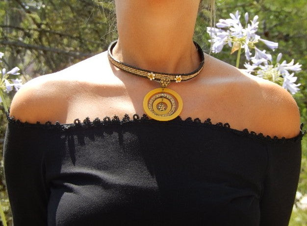 Ras de cou strass jaune