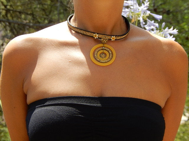 Ras de cou strass jaune