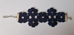 Bracelet fleurs bleu marine