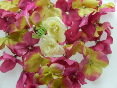 Plastron pluie de fleurs vertes et fuchsias