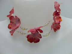 Ras de cou double rang de fleurs roses