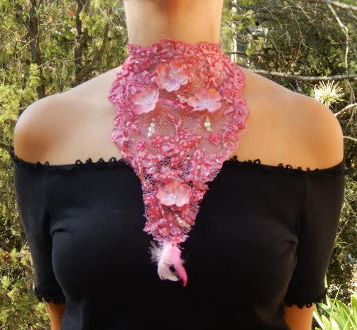 Plastron dentelle