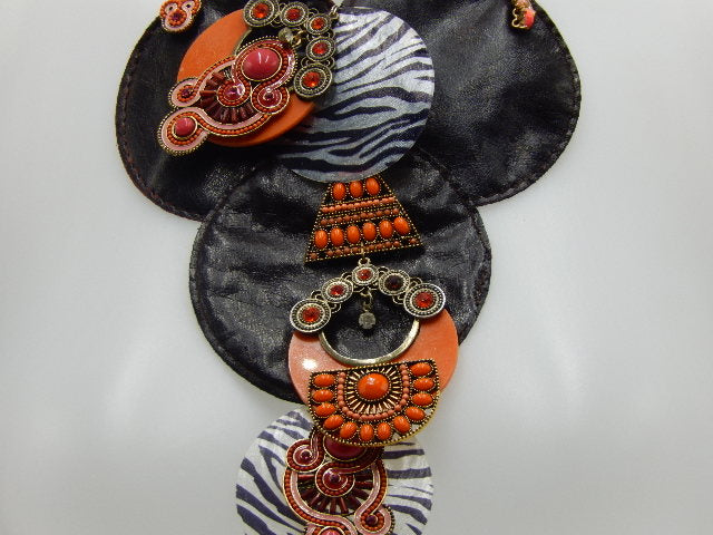 Plastron zèbre orange et marron