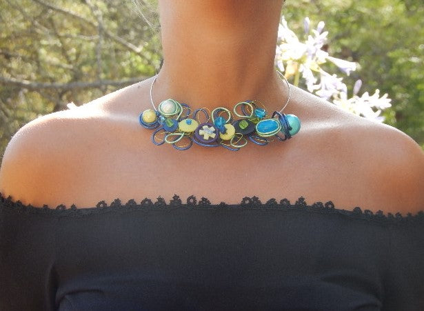 Collier boutons