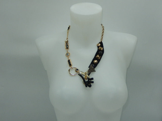 Collier asymétrique