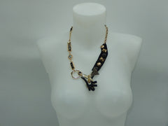 Collier asymétrique