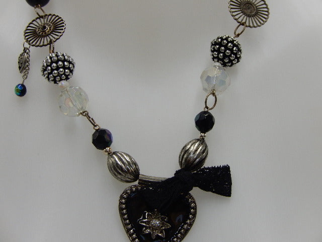 Collier cœur noir