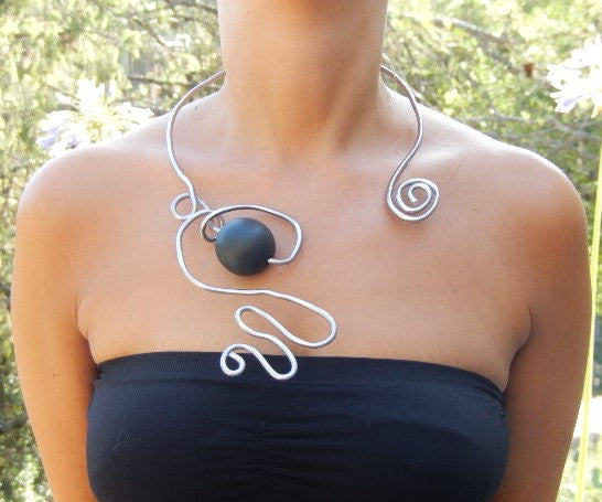 Collier boule noire