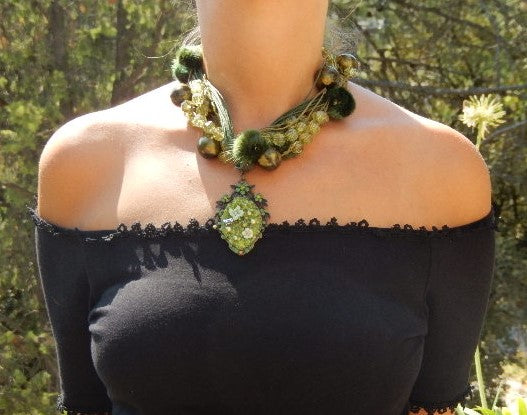 Collier forêt