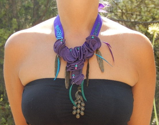 Collier violet