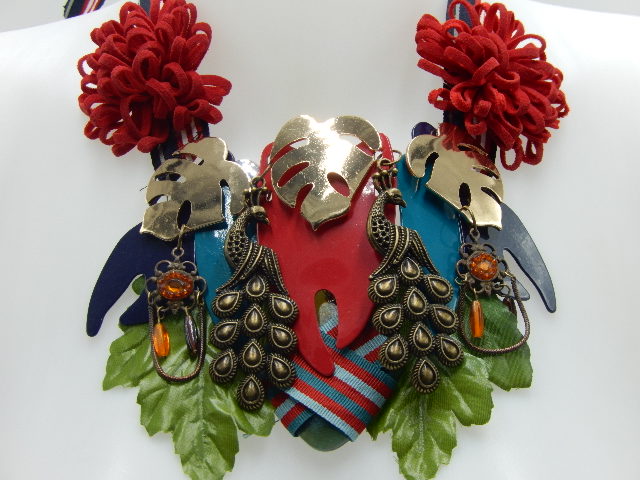 Collier tropical