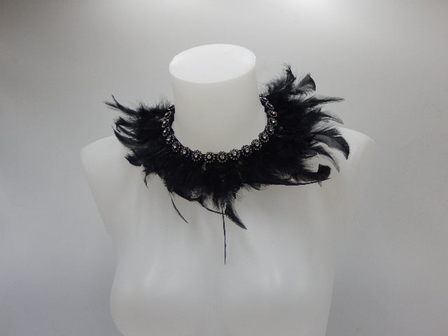 Collier plumes et fleurs