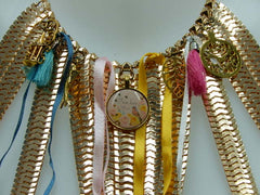 Collier lamelles colorées