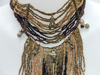 Collier lave
