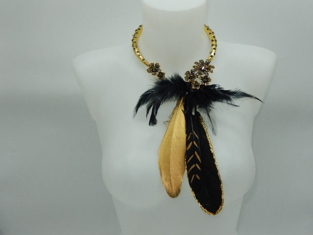 Collier rigide doré fleurs et plumes